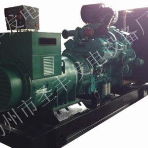 康明斯動力配套900千瓦柴油發(fā)電機組KTA38-G5